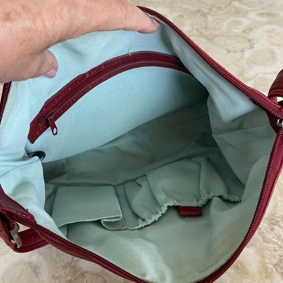 Stone Mountain Red Leather Shoulder Bag - Picture 13 of 15